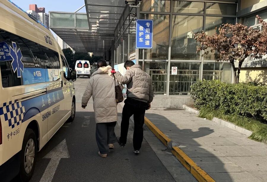 500米急奔、7分钟生死指导！上海急救一线实录：每一次都是与生命赛跑