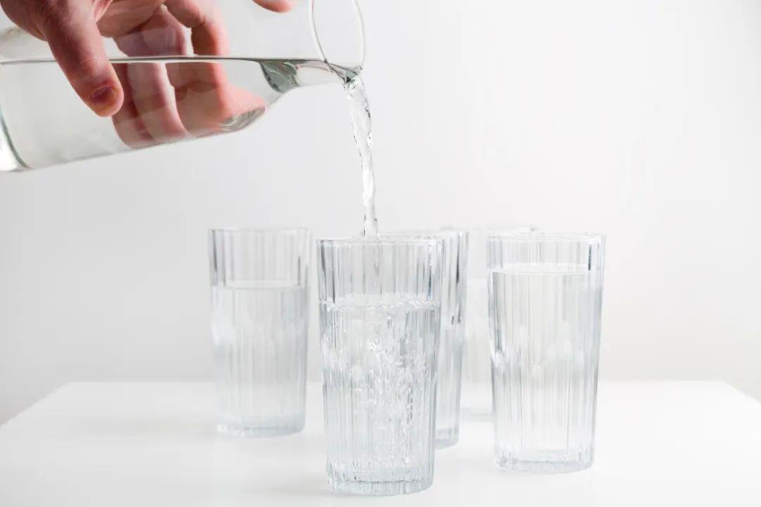 喝水后出现这5种情况 可能是身体在“求救”
