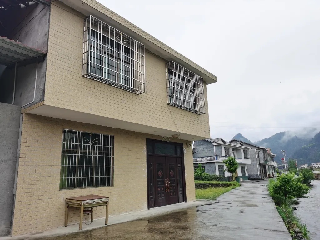 3名“淘金客”殒命雪峰山,市长在内14人被问责 3名“淘金客”殒命雪峰山,市长在内14人被问责