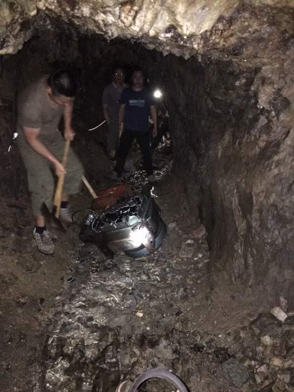 三名“淘金客”殒命雪峰山后续:3名盗采者判刑,14名公职人员被问责 三名“淘金客”殒命雪峰山后续:3名盗采者判刑,14名公职人员被问责