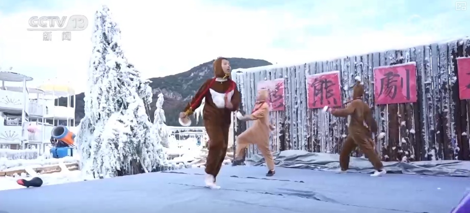 “滑雪+”激活复合式需求释放消费潜力 创新场景“错峰夜滑”“南国雪乡”圈粉留人 “滑雪+”激活复合式需求释放消费潜力 创新场景“错峰夜滑”“南国雪乡”圈粉留人