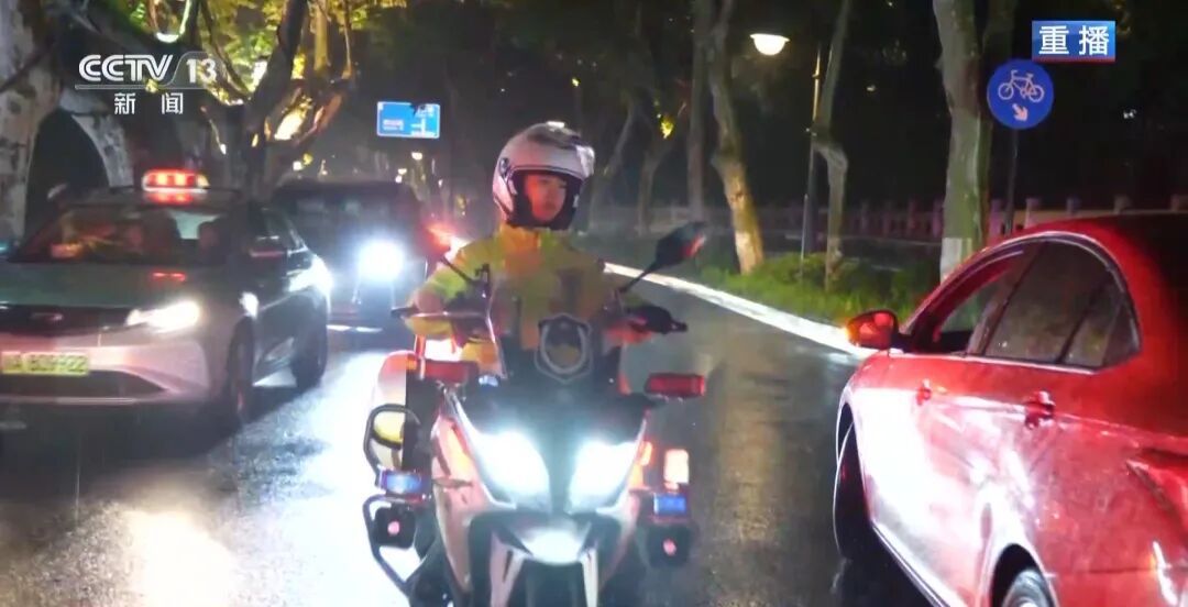 “兔子警官”李语蔚，当选！