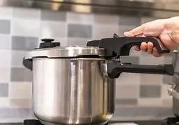 高压锅为何变“炸弹”?使用这些厨房电器也要注意→ 高压锅为何变“炸弹”?使用这些厨房电器也要注意→
