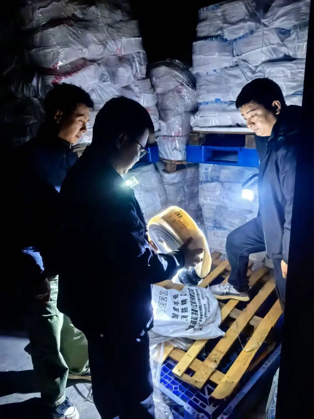 上海警方侦破一起销售伪劣消防水带案 上海警方侦破一起销售伪劣消防水带案