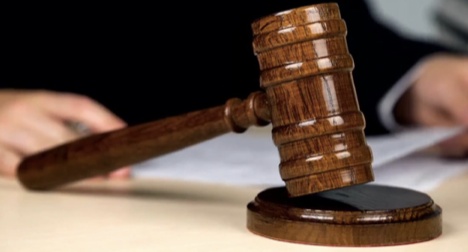 一家三口被撞案一审宣判,肇事司机被判处死缓 一家三口被撞案一审宣判,肇事司机被判处死缓