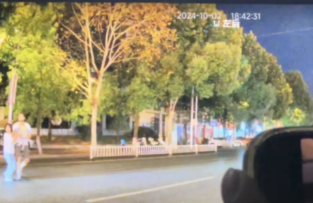 一家三口被撞案一审宣判,肇事司机被判处死缓 一家三口被撞案一审宣判,肇事司机被判处死缓