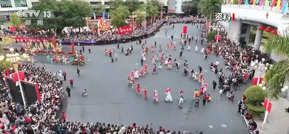 消费“升温”场景“上新” 各地节前市场热气升腾迎来“开门红”