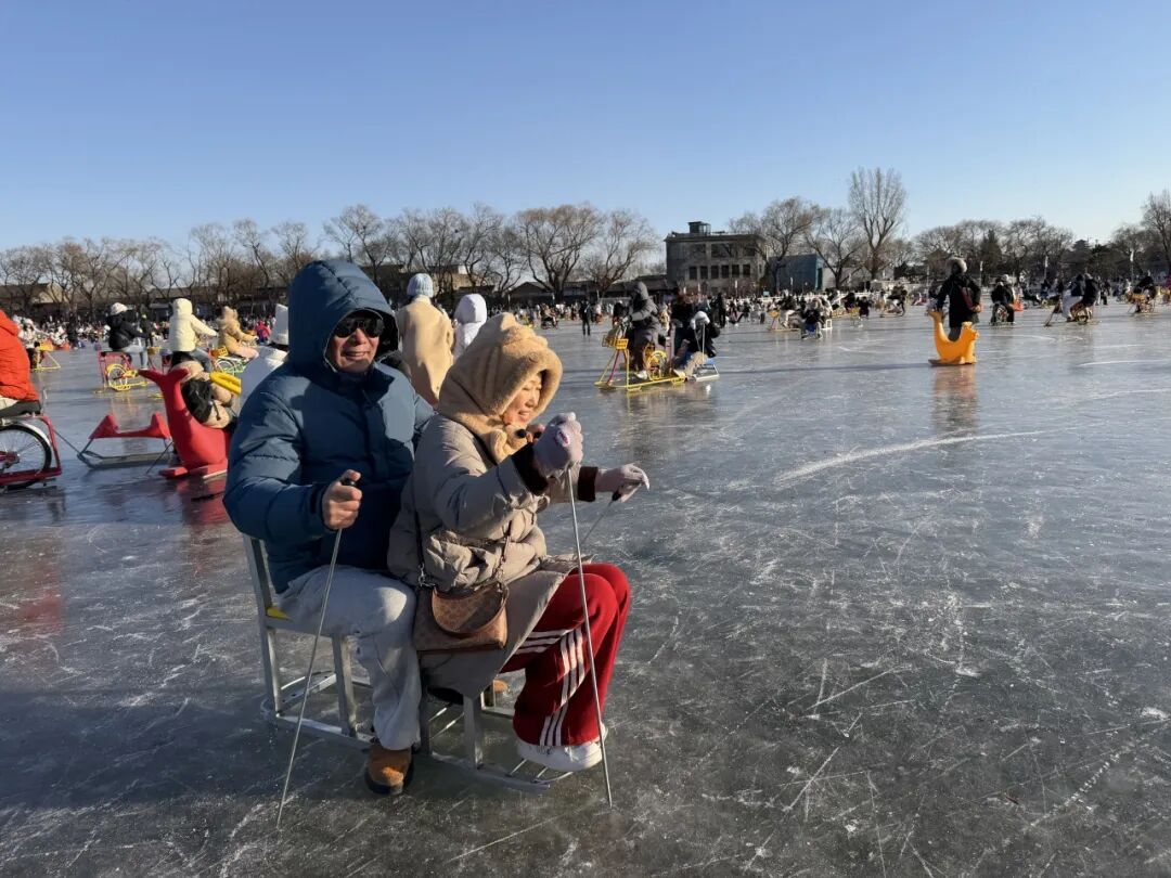 是时候了!来什刹海前海冰场“呲溜溜” 是时候了!来什刹海前海冰场“呲溜溜”