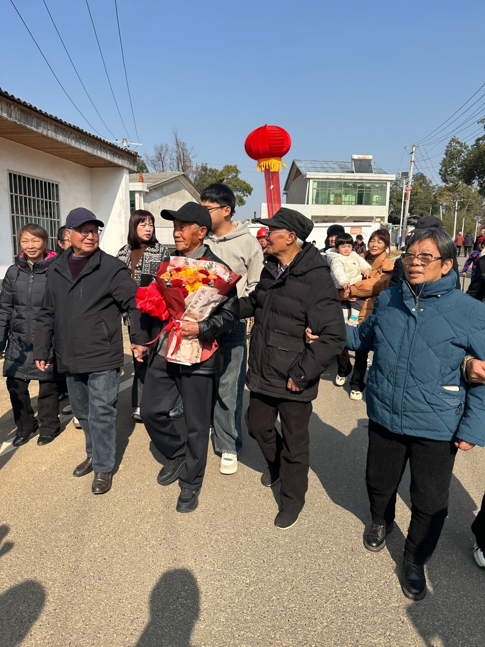 5岁走失72岁回家，两个哥哥还健在！大爷回湖南认亲，忘掉了乡音却找回了儿时的名字