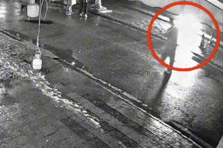 家长带娃放烟花烧掉80万财物被判刑 家长带娃放烟花烧掉80万财物被判刑