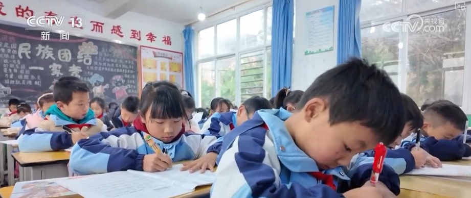 迎“寒”而上守护“温度” 细化服务“组合拳”确保百姓温暖过冬