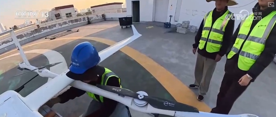 打造“万辆级”产能催生“万亿级”赛道 “看不见”的产业链助推低空经济飞得更高
