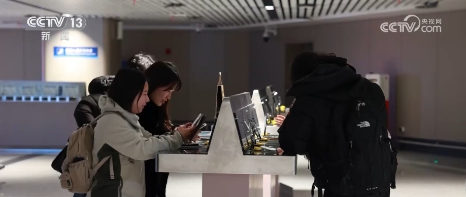 “中国游”再添新意迎来“开门红” 赏冰玩雪成为跨境旅游新热潮 “中国游”再添新意迎来“开门红” 赏冰玩雪成为跨境旅游新热潮