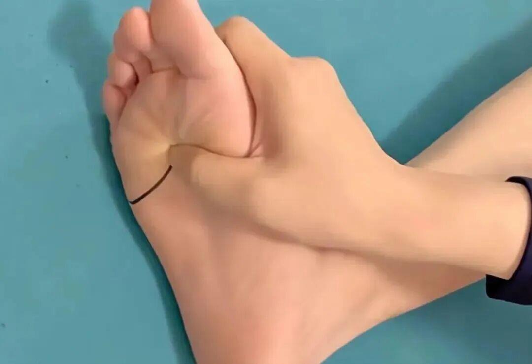 长期这样睡觉会导致大脑加速衰老、全身炎症水平上升 如何改善？