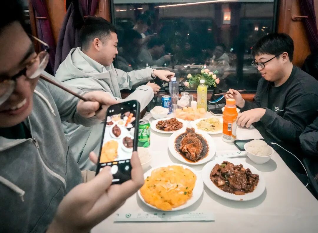 一路向南，告别Z99次列车！