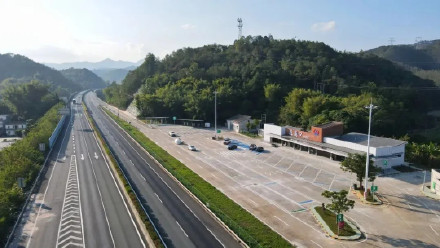 广东开通6个高速服务区全部增加充电车位