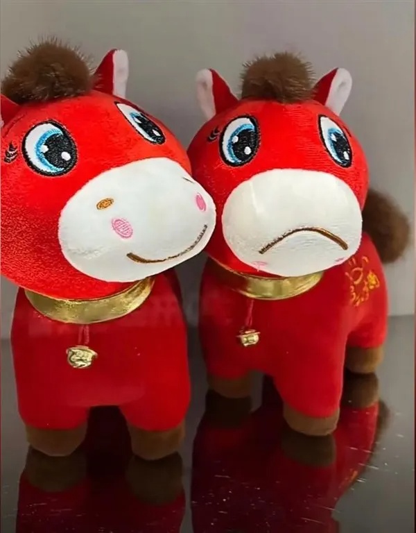 被缝反的“哭哭马”，为啥成了爆款？