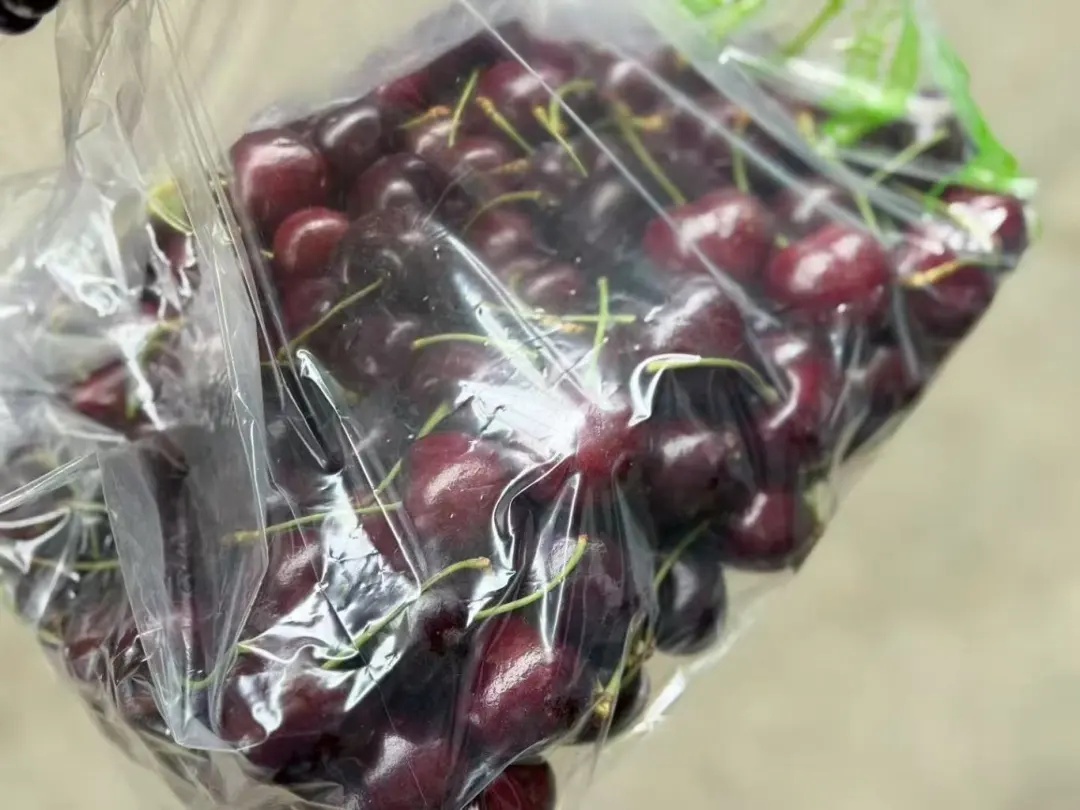 价格接近“腰斩”！大量上市，老板发愁：卖不出去...