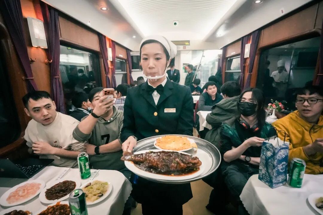 一路向南，告别Z99次列车！