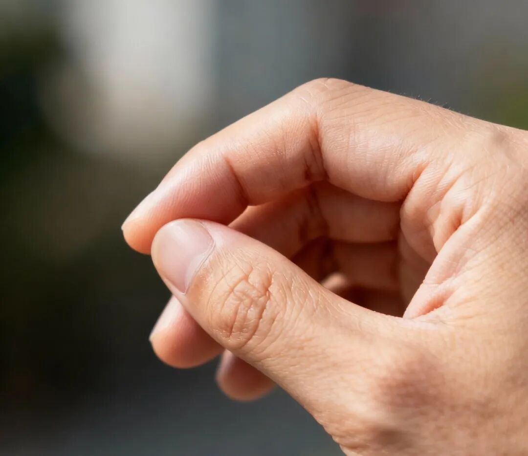拇指碰无名指能腹式呼吸？假的！揭秘“拇指切换呼吸法”的真相→