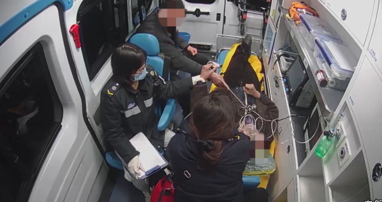 女孩洗澡时晕厥!警方重要提醒! 女孩洗澡时晕厥!警方重要提醒!