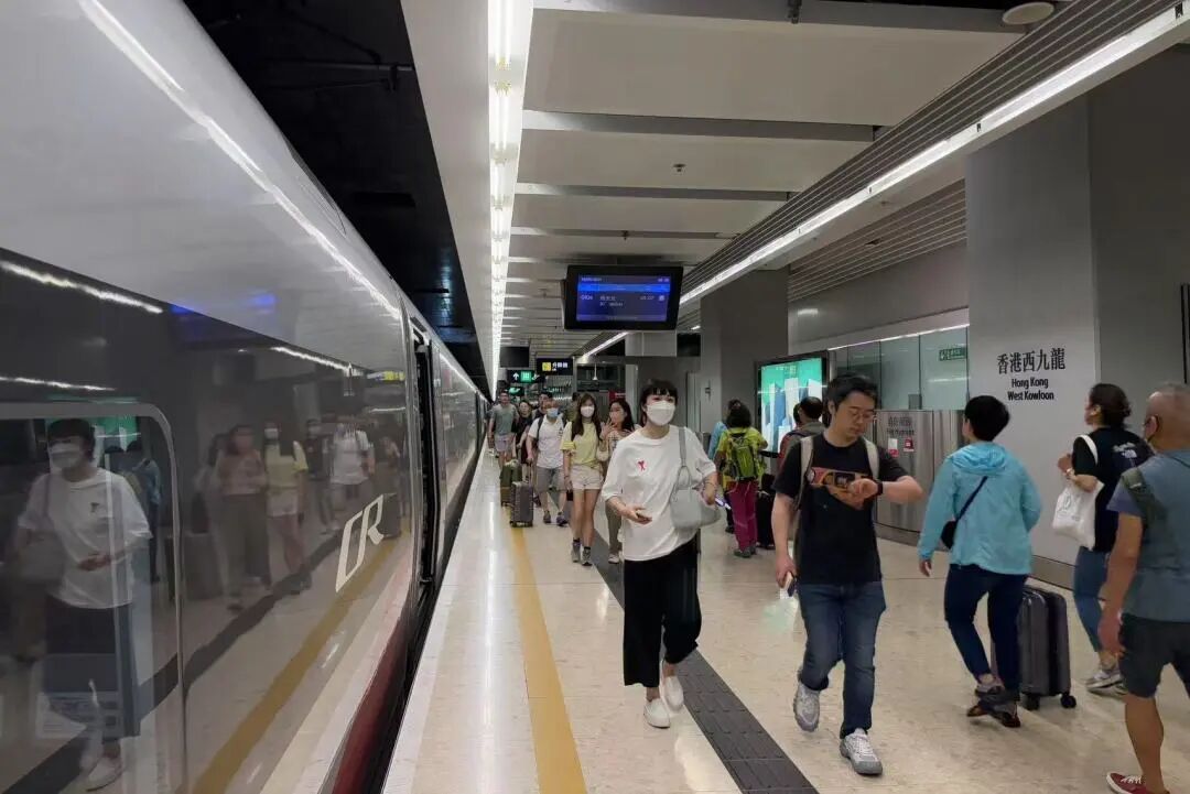 香港西九龙站高铁直达站点增至110个，今天起可预定