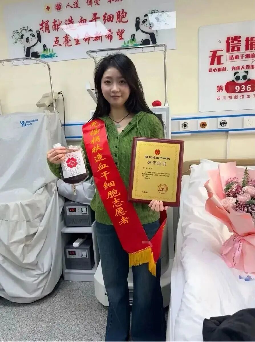 老师给学生的专属便签火了！“你的眼睛总是亮亮的，像闪着……”