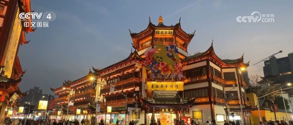 老字号“破圈突围”焕发新活力 创新触“潮”拥抱新消费