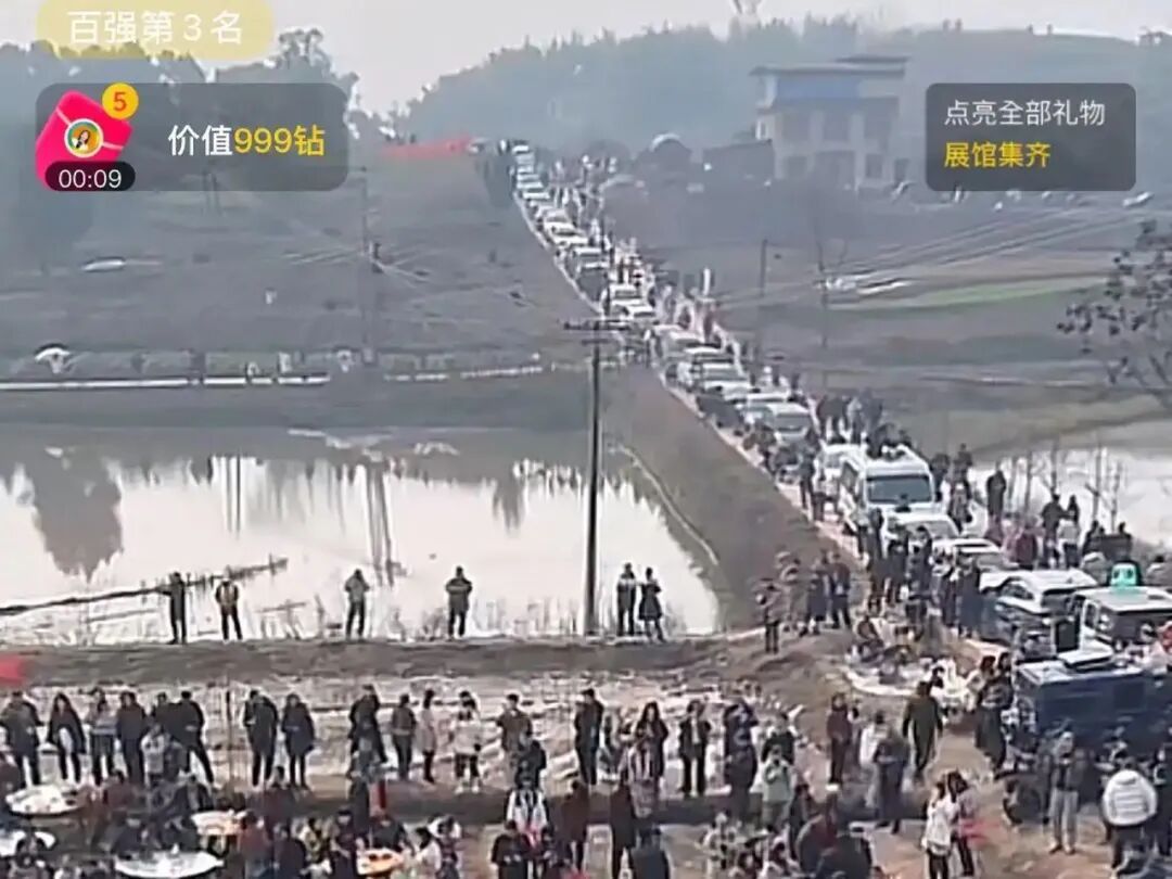 烟火气里的经济账：千人刨猪汤宴背后，是重庆乡村文旅的新商机