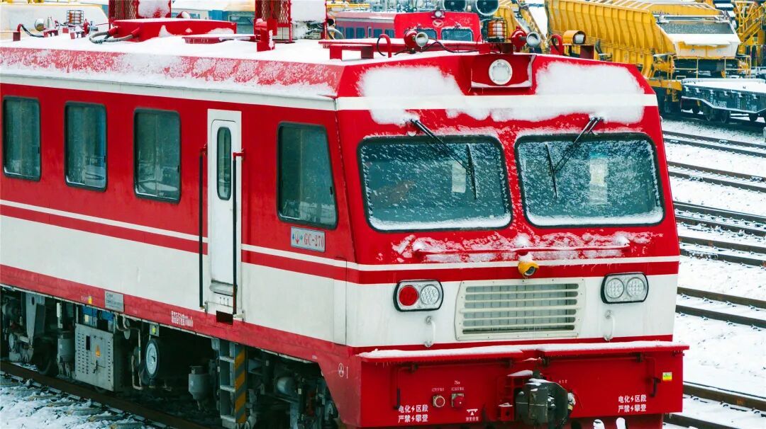 雪后航拍!网友惊呼:都是我没坐过的“豪车” 雪后航拍!网友惊呼:都是我没坐过的“豪车”