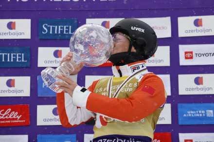 自由式滑雪空中技巧世界杯收官：李心鹏摘金，徐梦桃 、孙佳旭获赛季总冠军