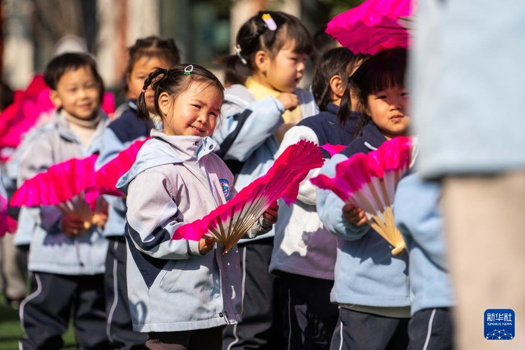 湖南益阳：南县地花鼓进校园