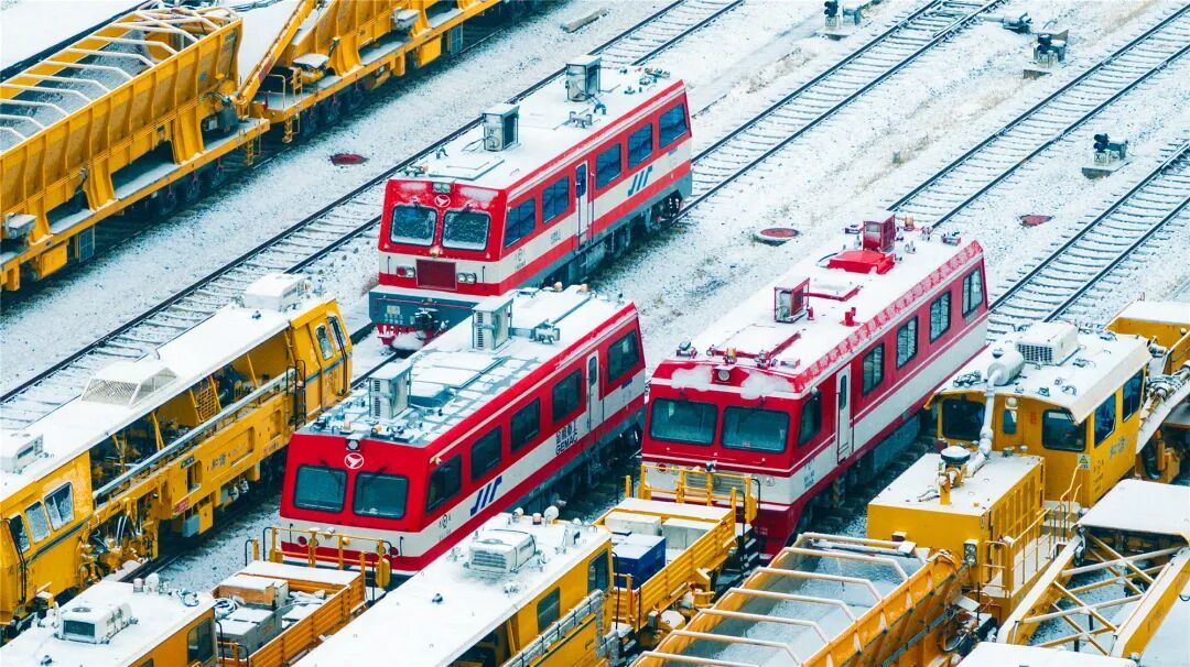 雪后航拍!网友惊呼:都是我没坐过的“豪车” 雪后航拍!网友惊呼:都是我没坐过的“豪车”