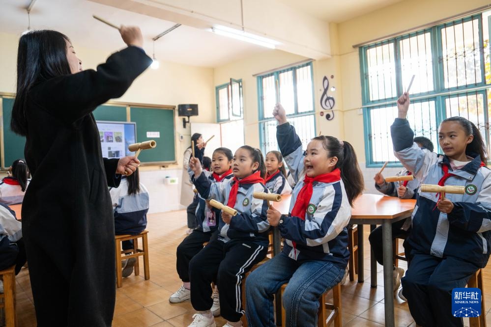 湖南南县：“一琴多器”教学助力提升乡村小学生音乐素养
