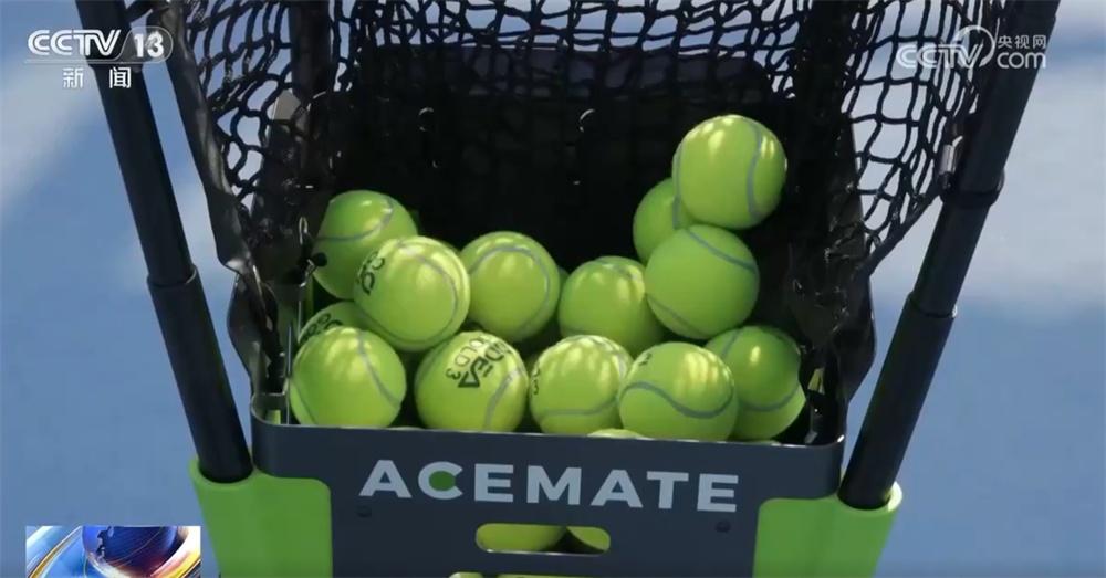 “机器人交警”“运动陪练”……科技正在改变你我生活 应用场景拓展“新”空间