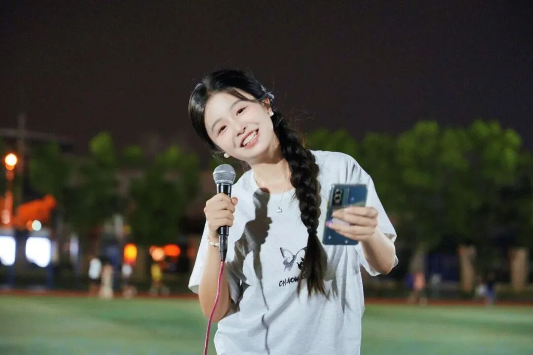 罗雨欣(武汉女大学生),剪掉37厘米长发!原因公开 罗雨欣(武汉女大学生),剪掉37厘米长发!原因公开