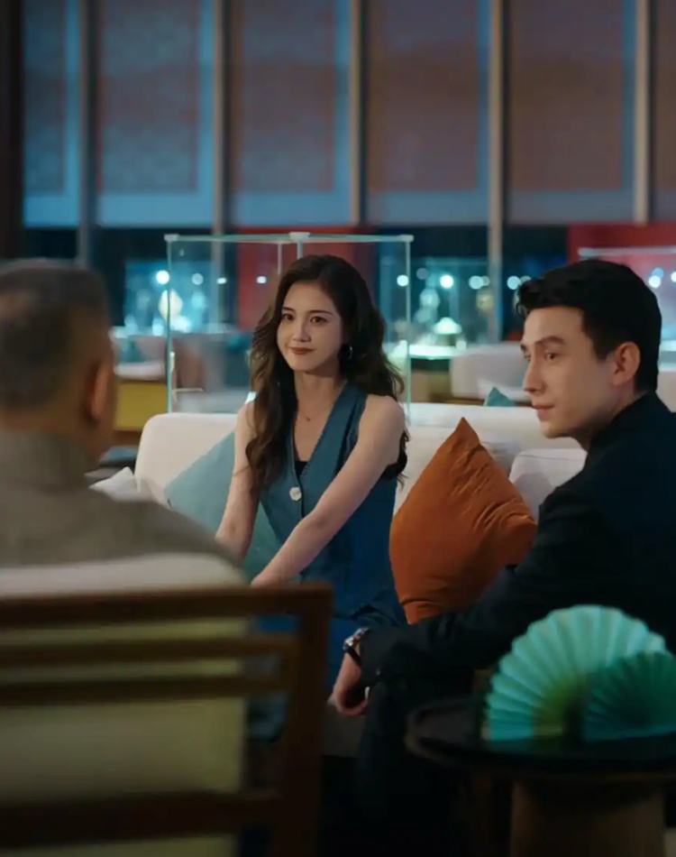 从睁眼敲键盘一直到凌晨，7天写完50集，赚了3万元！有人感叹“大脑被损伤”