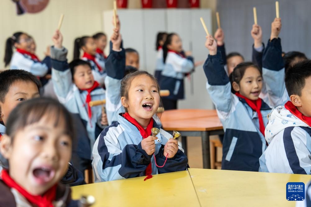 湖南南县：“一琴多器”教学助力提升乡村小学生音乐素养