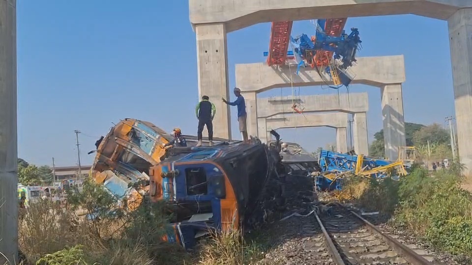 泰国在建铁路发生事故 已致10死多伤