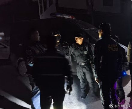 广安公安寒夜7小时寻回走失老人