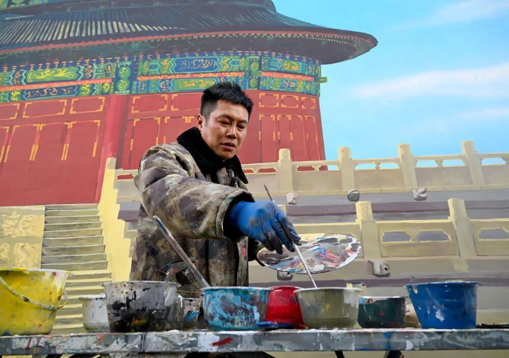 画出“天安门”巨幅墙绘爆火网络！他是谁？