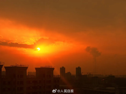 收藏美好！北京晚霞把天空染成油画