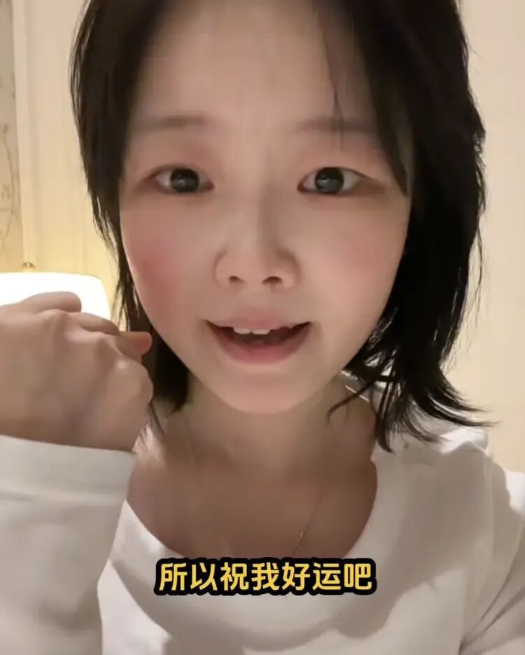 女孩高考晕倒确诊骨癌，自己签字进行6次做手术，截肢后父母失联