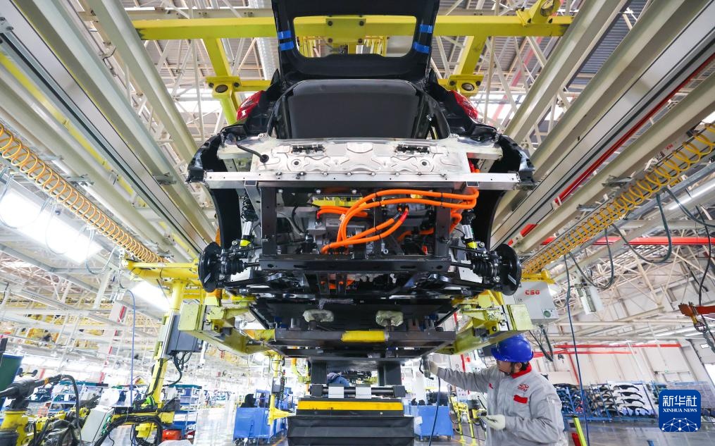 2025年我国新能源汽车产销量双超1600万辆