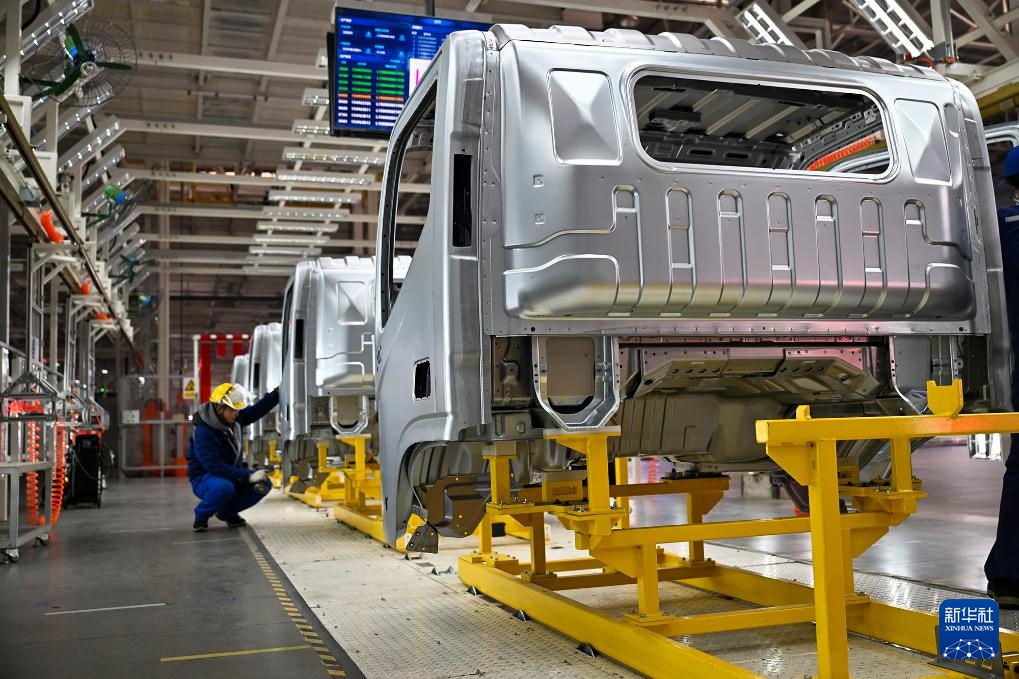 2025年我国新能源汽车产销量双超1600万辆