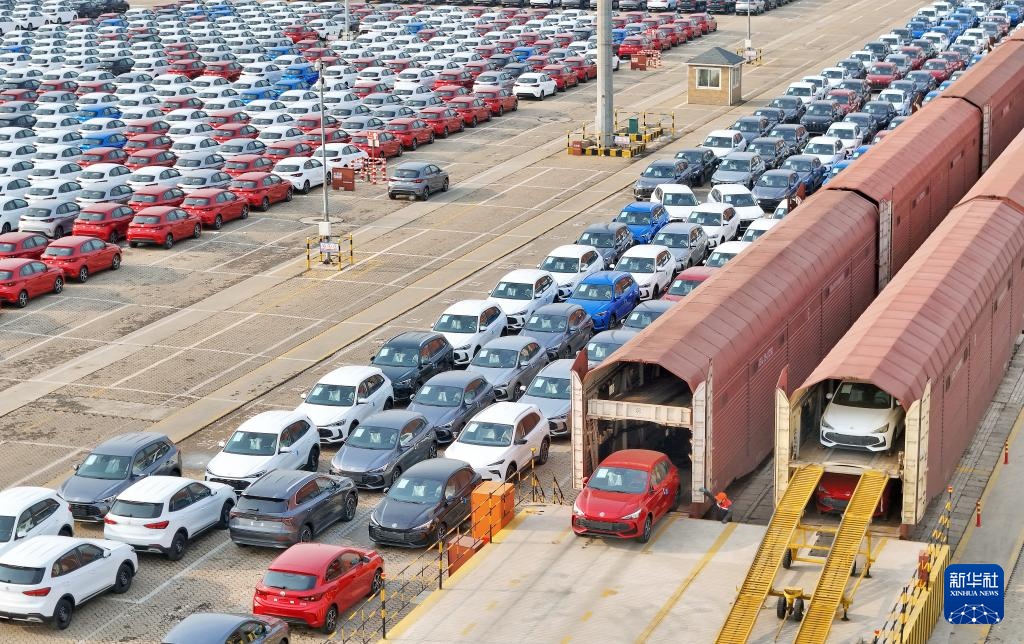 2025年我国新能源汽车产销量双超1600万辆