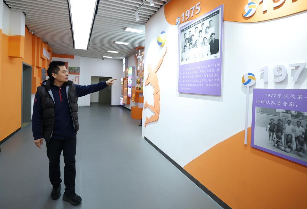 追光丨这支校园男排如何实现“7年8冠”？