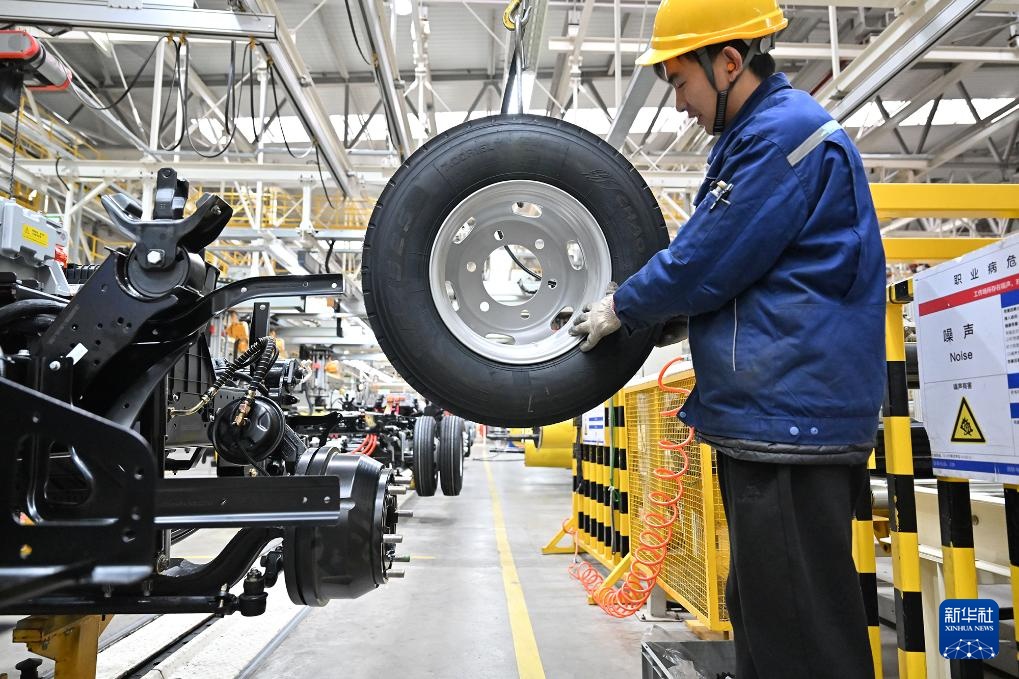 2025年我国新能源汽车产销量双超1600万辆