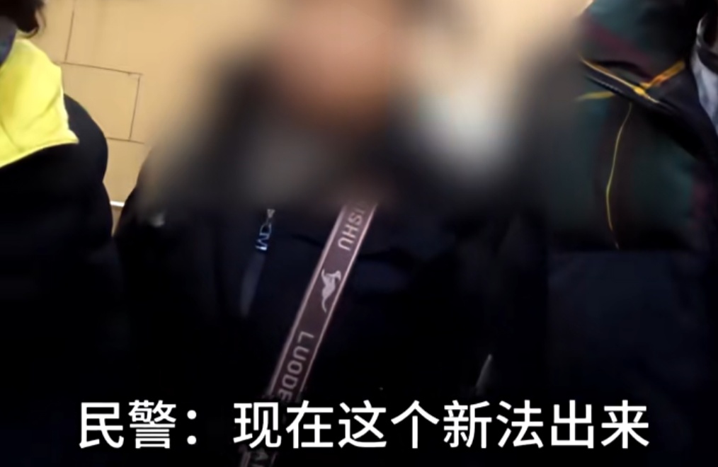 上海警方动真格！已有人被处罚！遛狗不牵绳的注意了