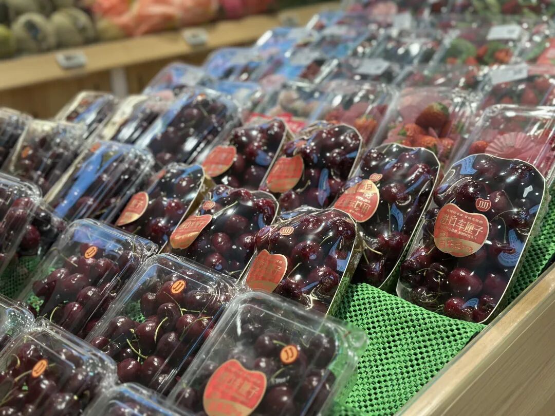 车厘子正大量上市，价格暴跌超30%！业内人士：2月将大涨